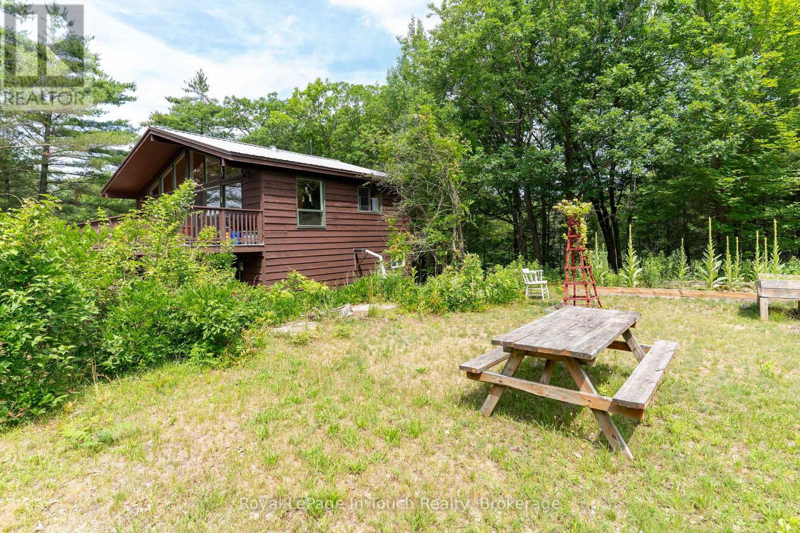 3098 Island 1040, Georgian Bay, Ontario  P0E 1E0 - Photo 31 - X12279100
