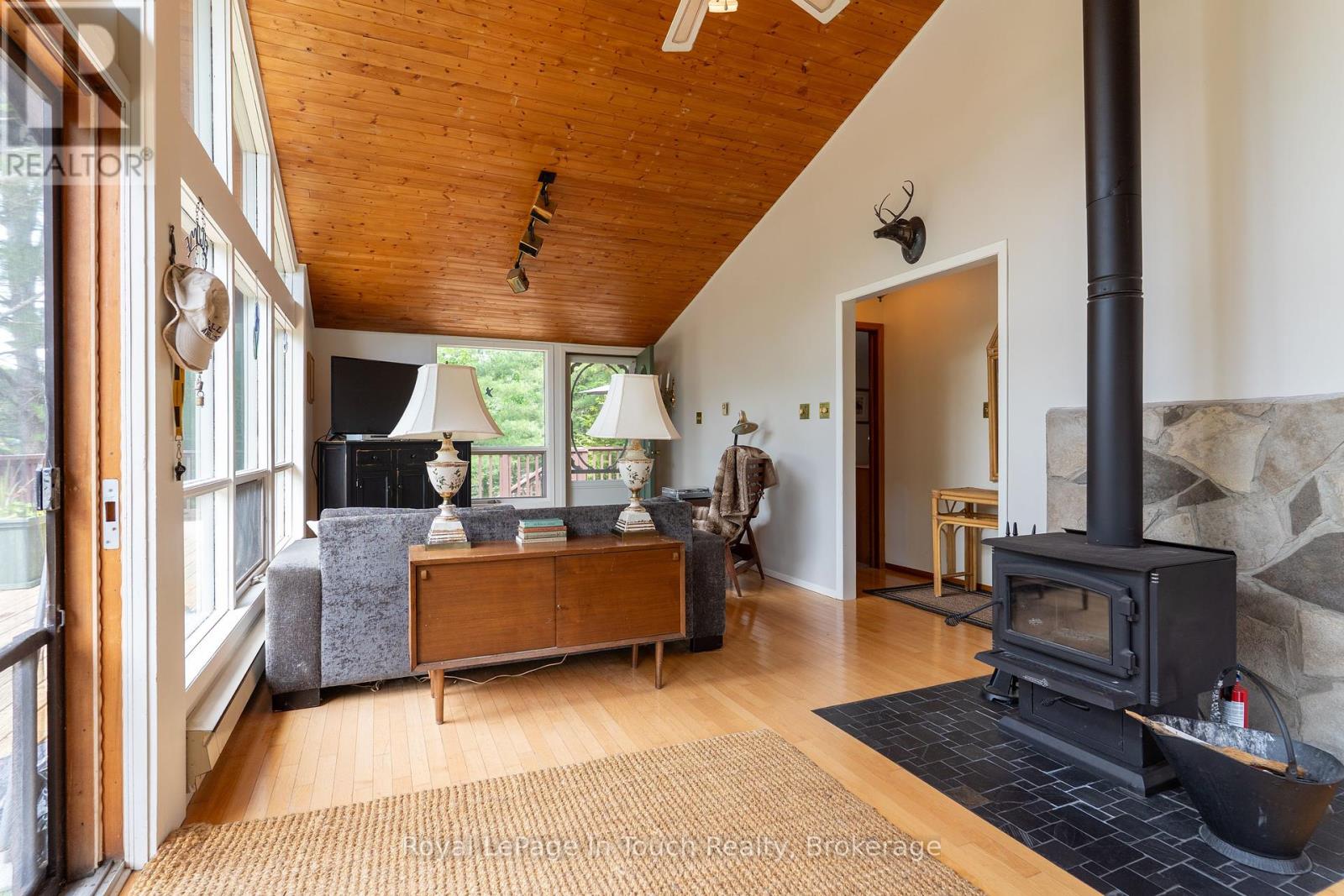 3098 Island 1040, Georgian Bay, Ontario  P0E 1E0 - Photo 6 - X12279100