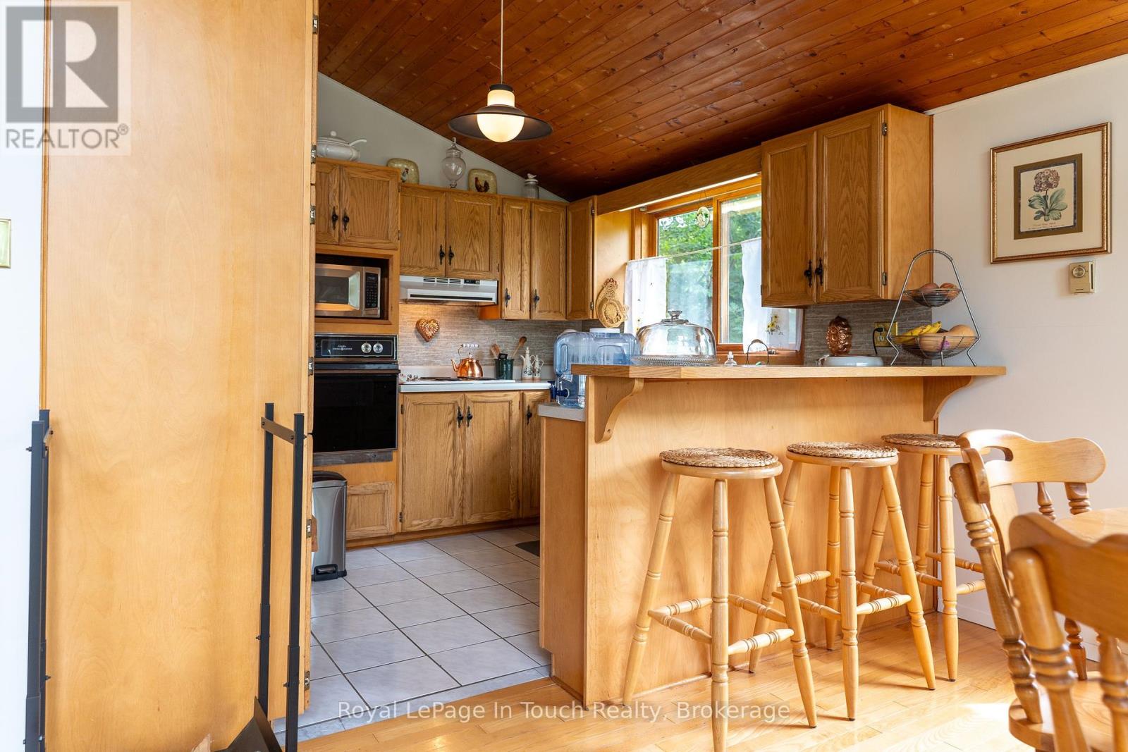 3098 Island 1040, Georgian Bay, Ontario  P0E 1E0 - Photo 3 - X12279100