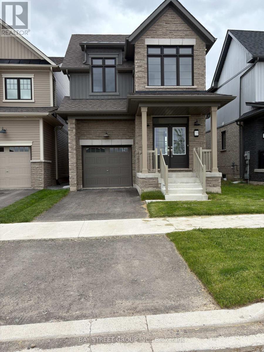 215 AVIRON CRESCENT, Welland, Ontario