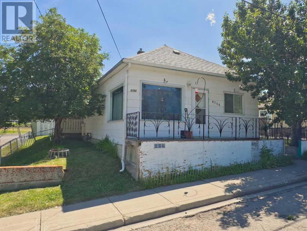Property at 6754 17 Avenue image 1