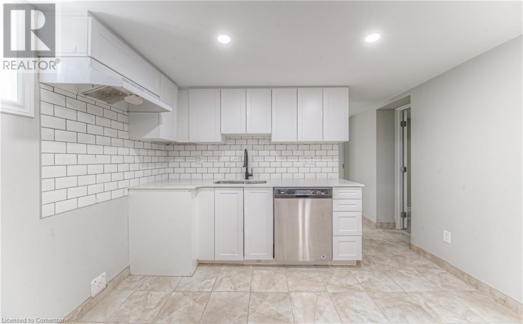 Property at 60 ROSEDALE Avenue image 5