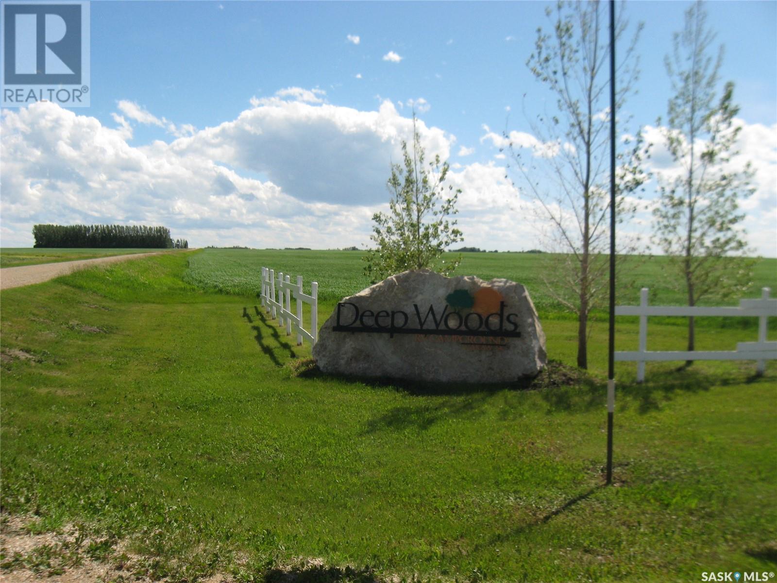76 Enchanted Forest Loop-Deep Woods RV Park #76, Wakaw Lake, Saskatchewan