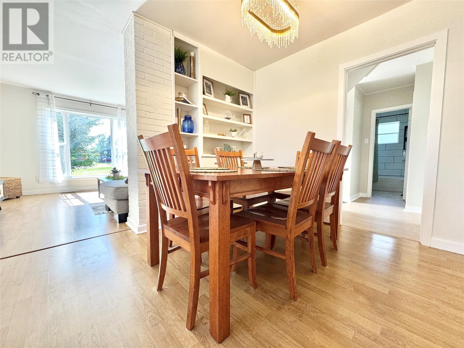 Property at 24 Premier Drive image 4