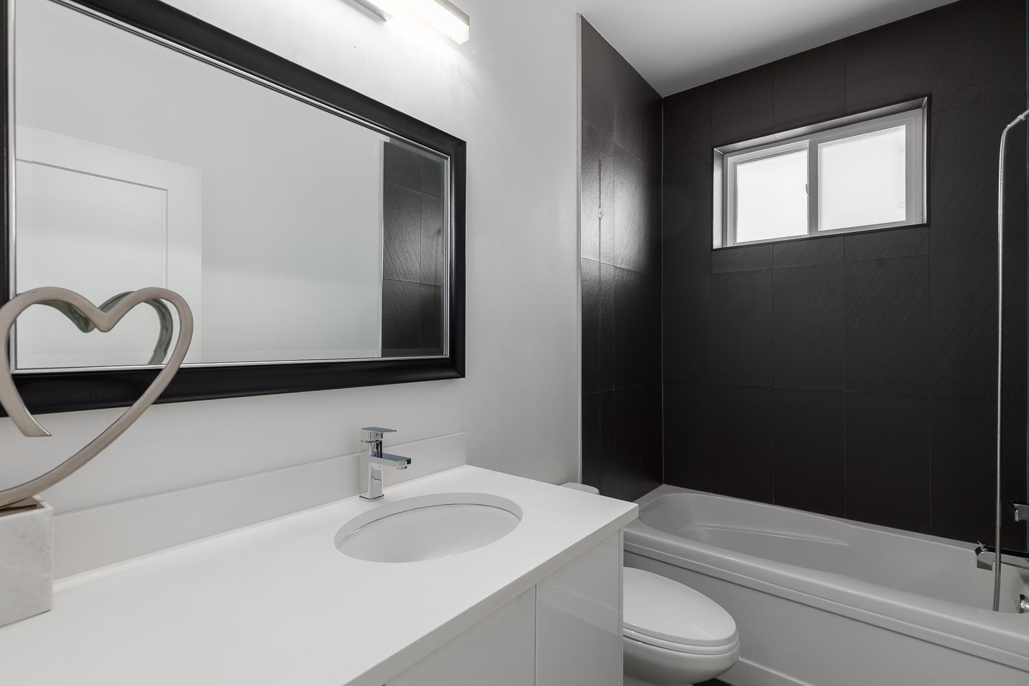 17457 2b Avenue, Surrey, British Columbia  V3Z 6R9 - Photo 12 - R3025924