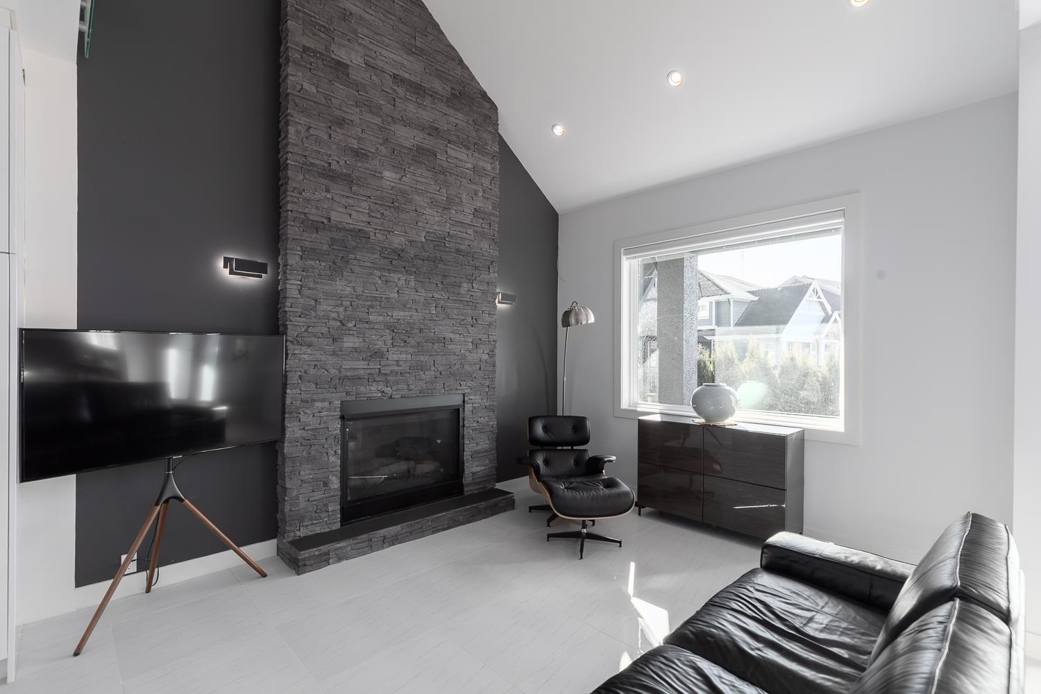 17457 2b Avenue, Surrey, British Columbia  V3Z 6R9 - Photo 5 - R3025924
