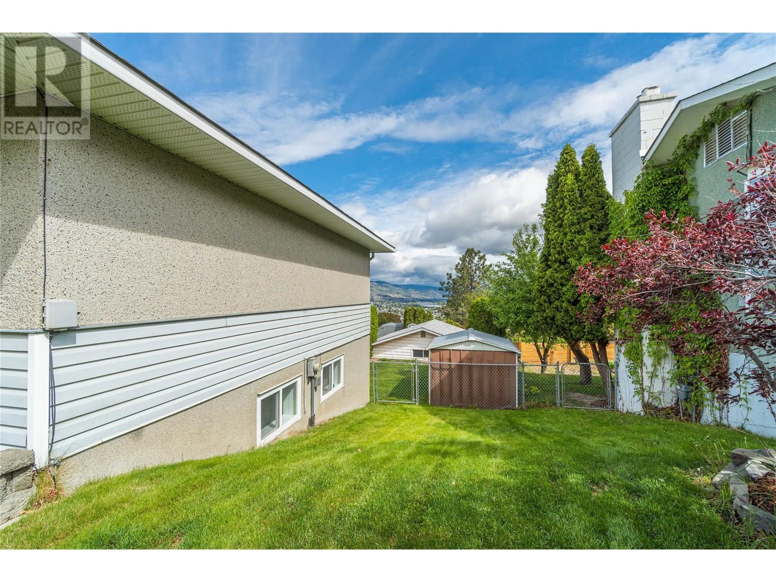 Property at 514 Battle Street W image 5