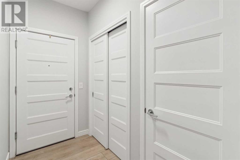 Property at 2201, 80 Greenbriar Place NW image 4