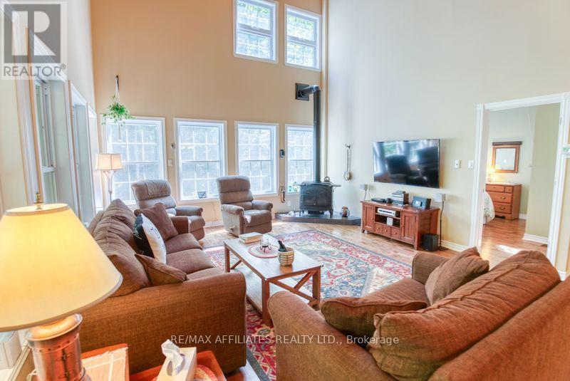 200 Walnut Point Road, Rideau Lakes, Ontario  K0G 1E0 - Photo 9 - X12279166