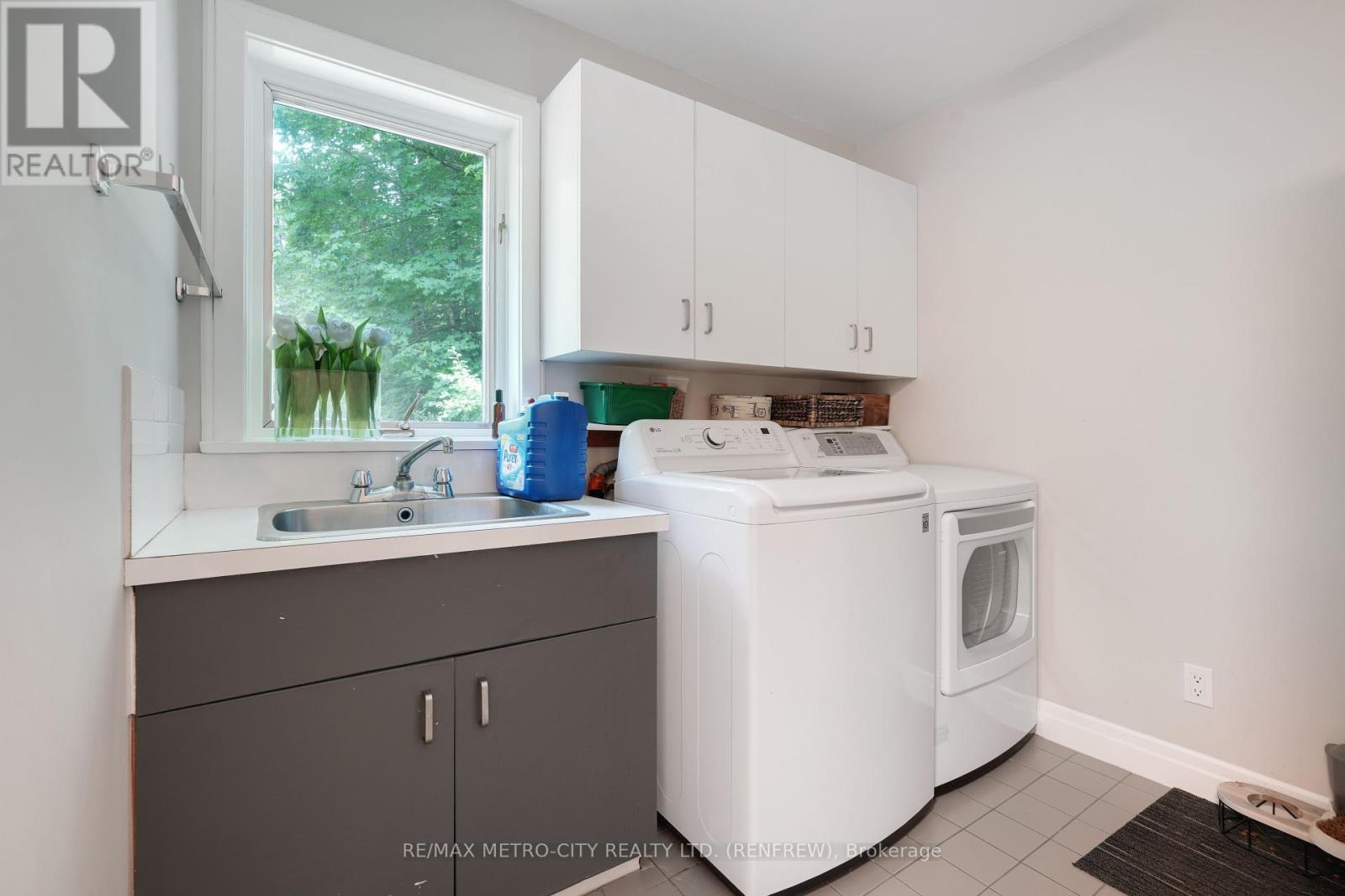 528 Opeongo Road, Renfrew, Ontario  K7V 2T5 - Photo 17 - X12279138