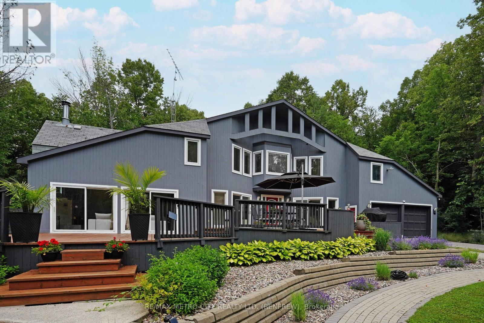 528 Opeongo Road, Renfrew, Ontario  K7V 2T5 - Photo 3 - X12279138