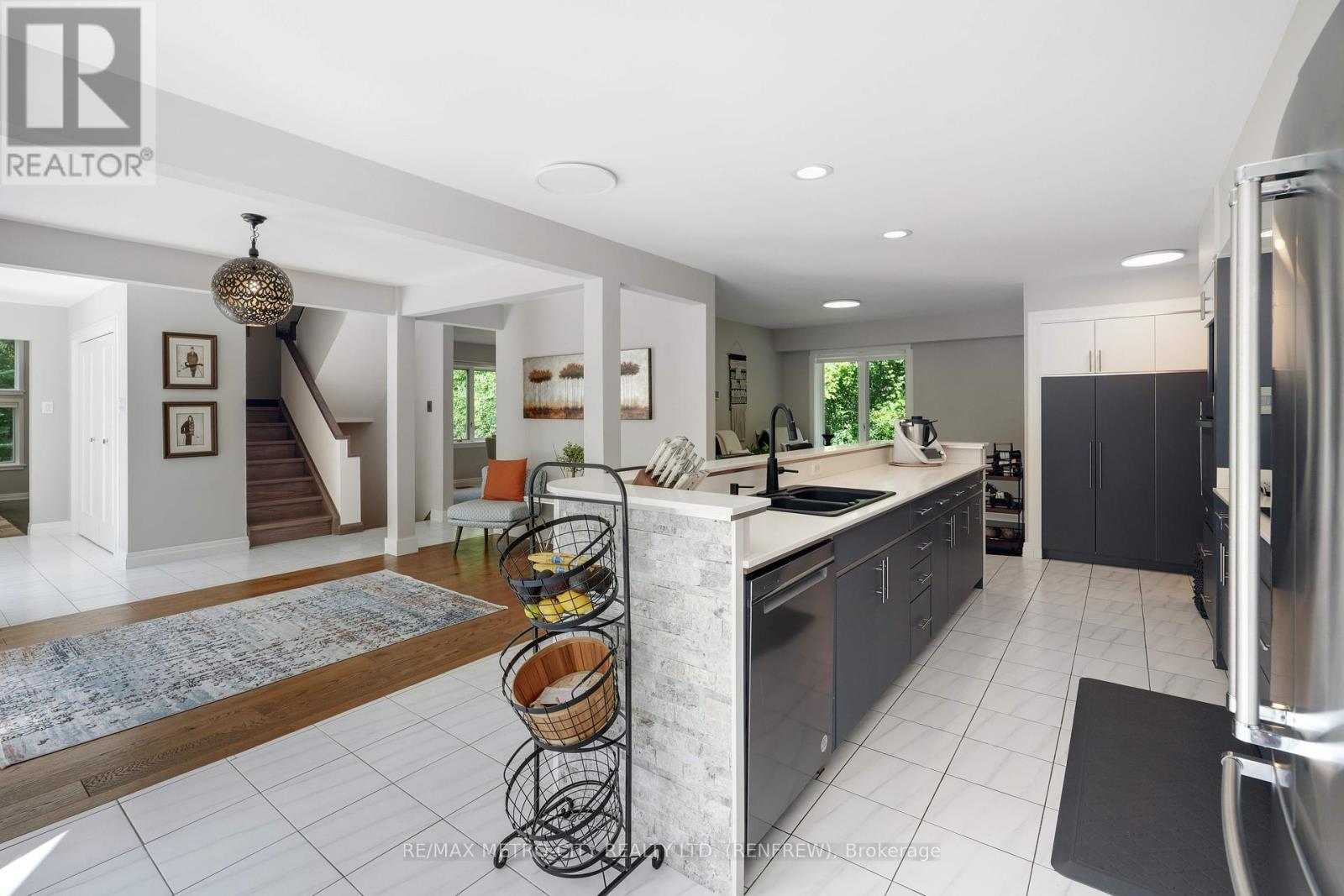 528 Opeongo Road, Renfrew, Ontario  K7V 2T5 - Photo 7 - X12279138