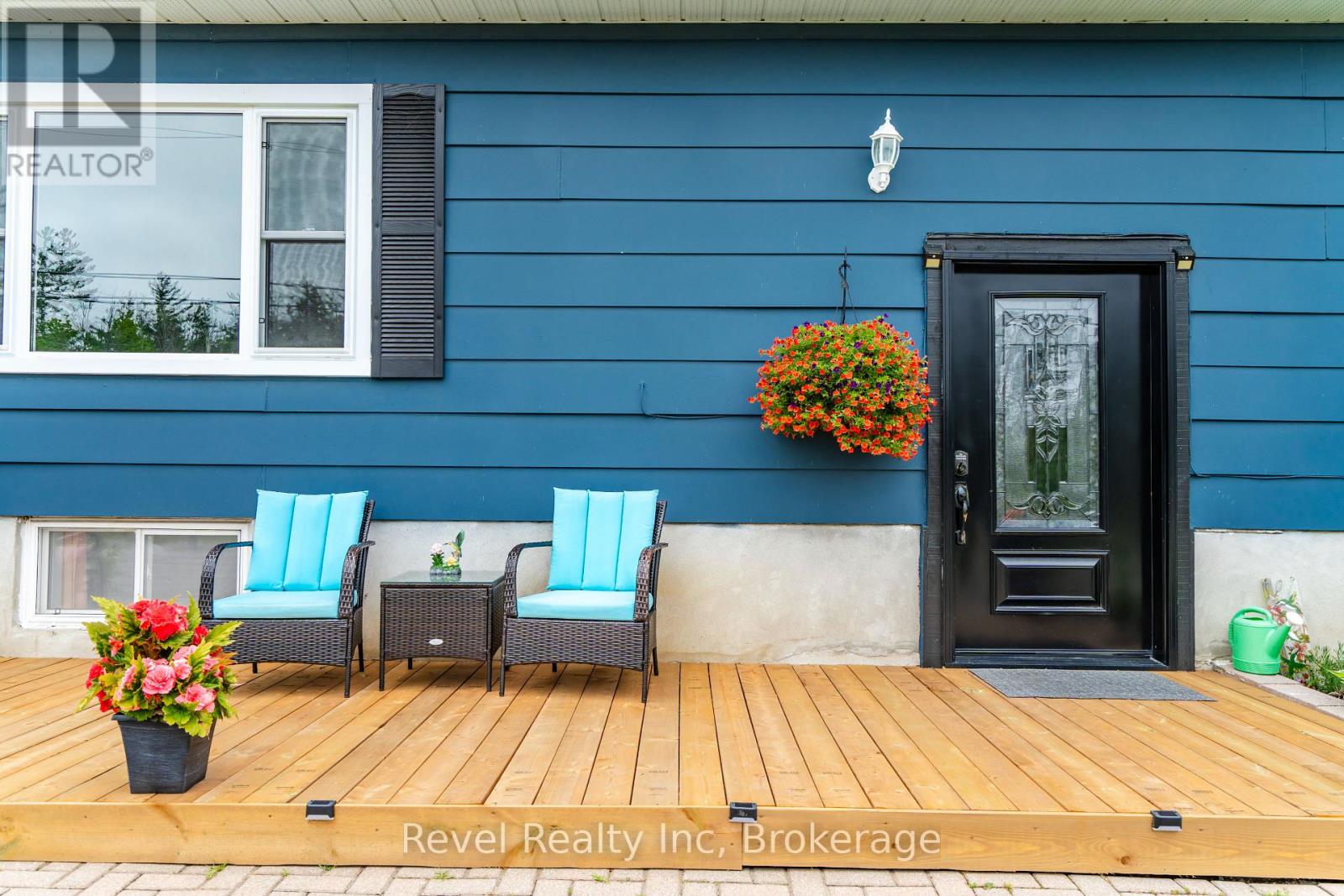 Property at 10 JAMIESON CRESCENT image 3