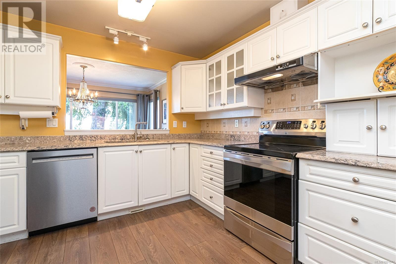 Property at 58 118 Aldersmith Pl image 3