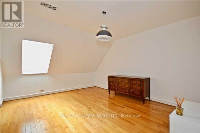 304 - 270 Adelaide Street W, Toronto, Ontario  M5H 1Y2 - Photo 5 - C12278958