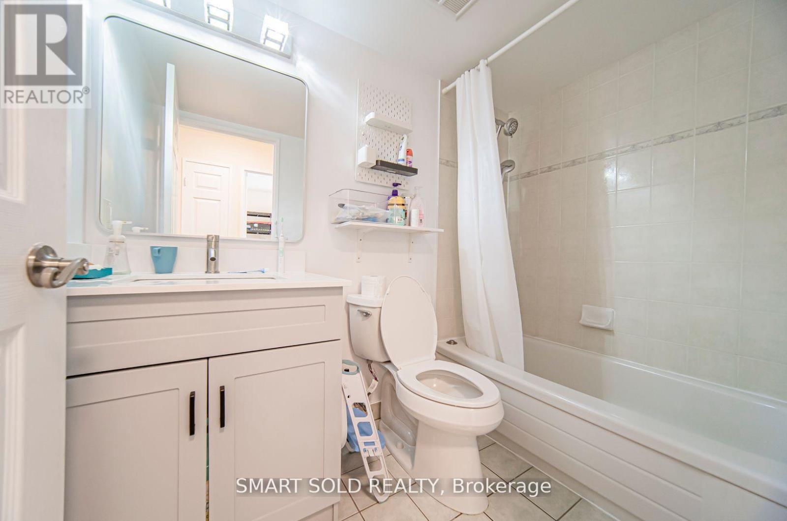 Ph210 - 256 Doris Avenue, Toronto, Ontario  M2N 6X8 - Photo 15 - C12279082