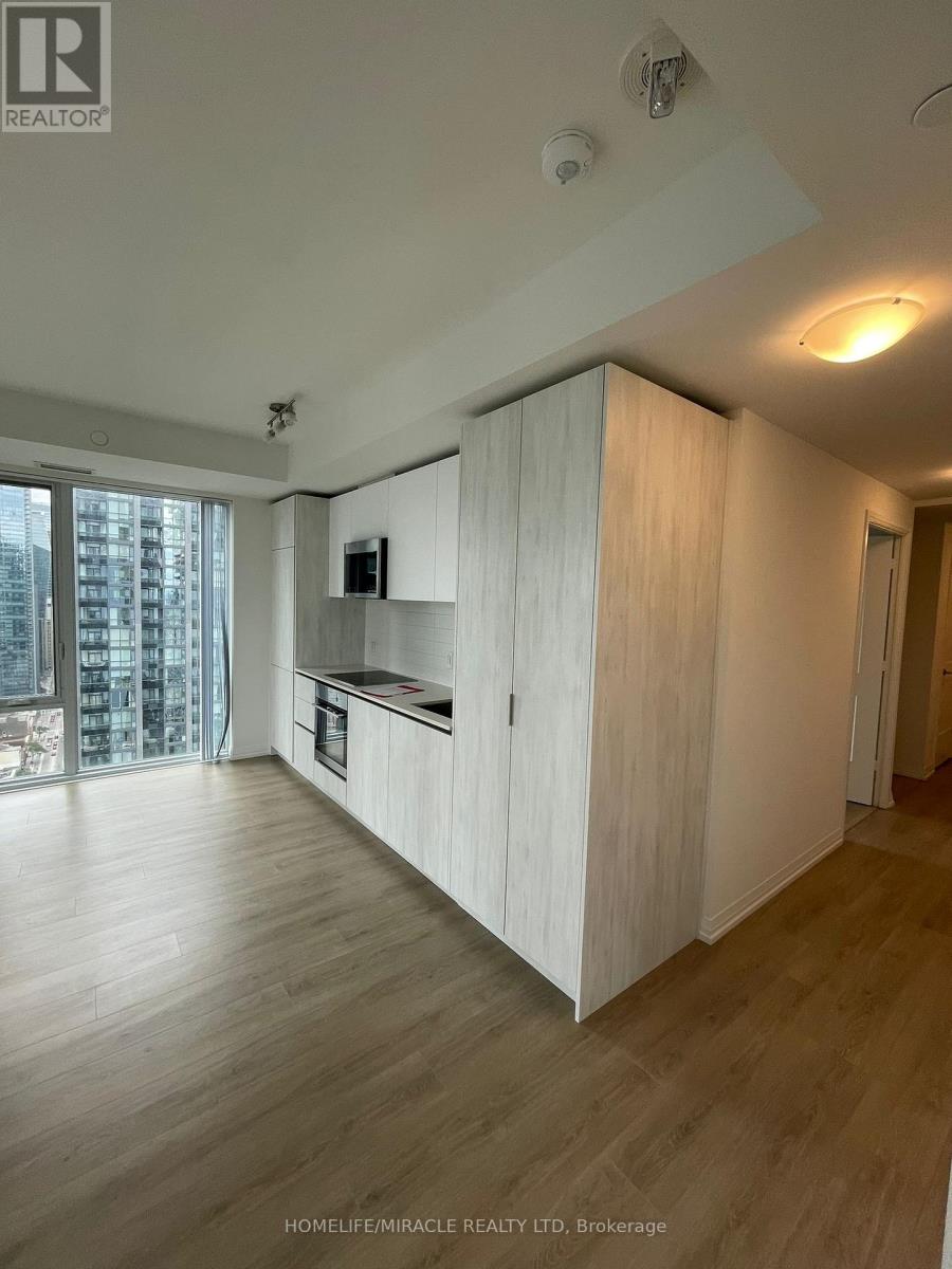 3528 - 28 WIDMER STREET, Toronto, Ontario