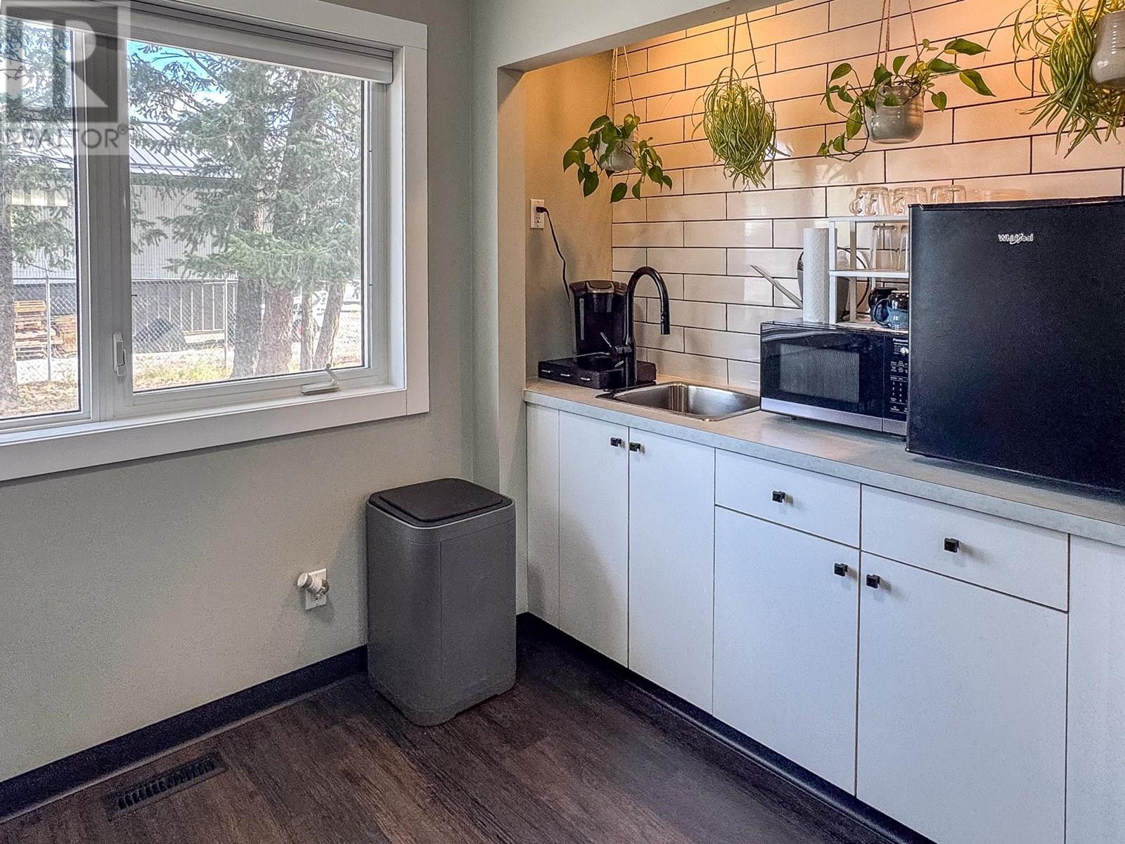 217 Industrial  F Road, Cranbrook, British Columbia  V1C 6N4 - Photo 11 - 10355619