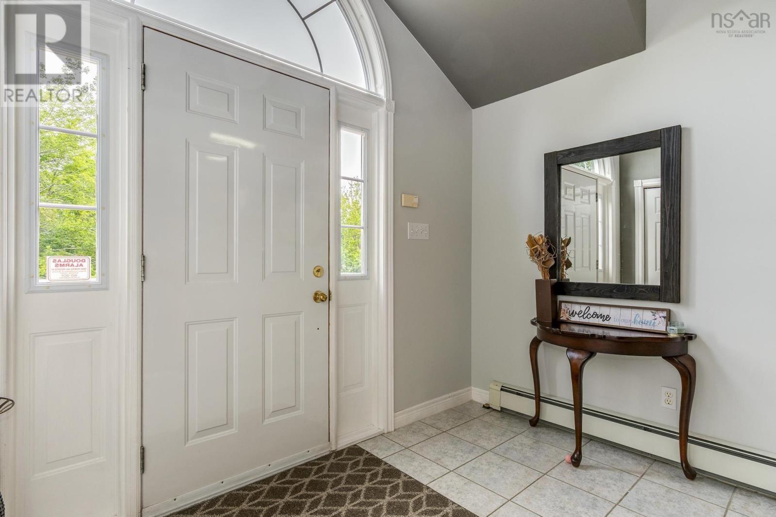 Property at 19 Bainbridge Court image 4