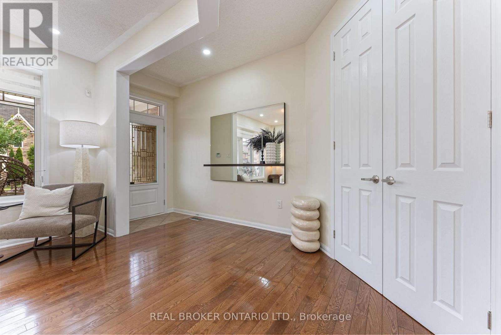 Property at 993 WHEWELL TRAIL image 5