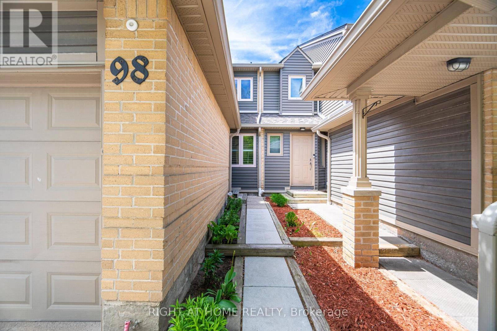 Property at 98 - 3600 COLONIAL DRIVE image 3