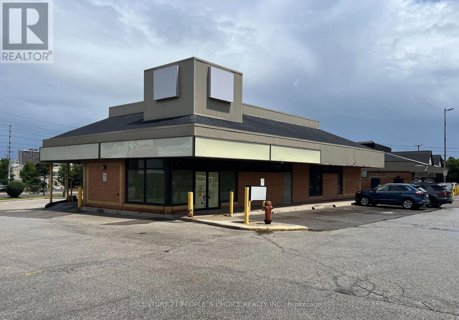 UNIT 1 - 16 LISA STREET, Brampton, Ontario