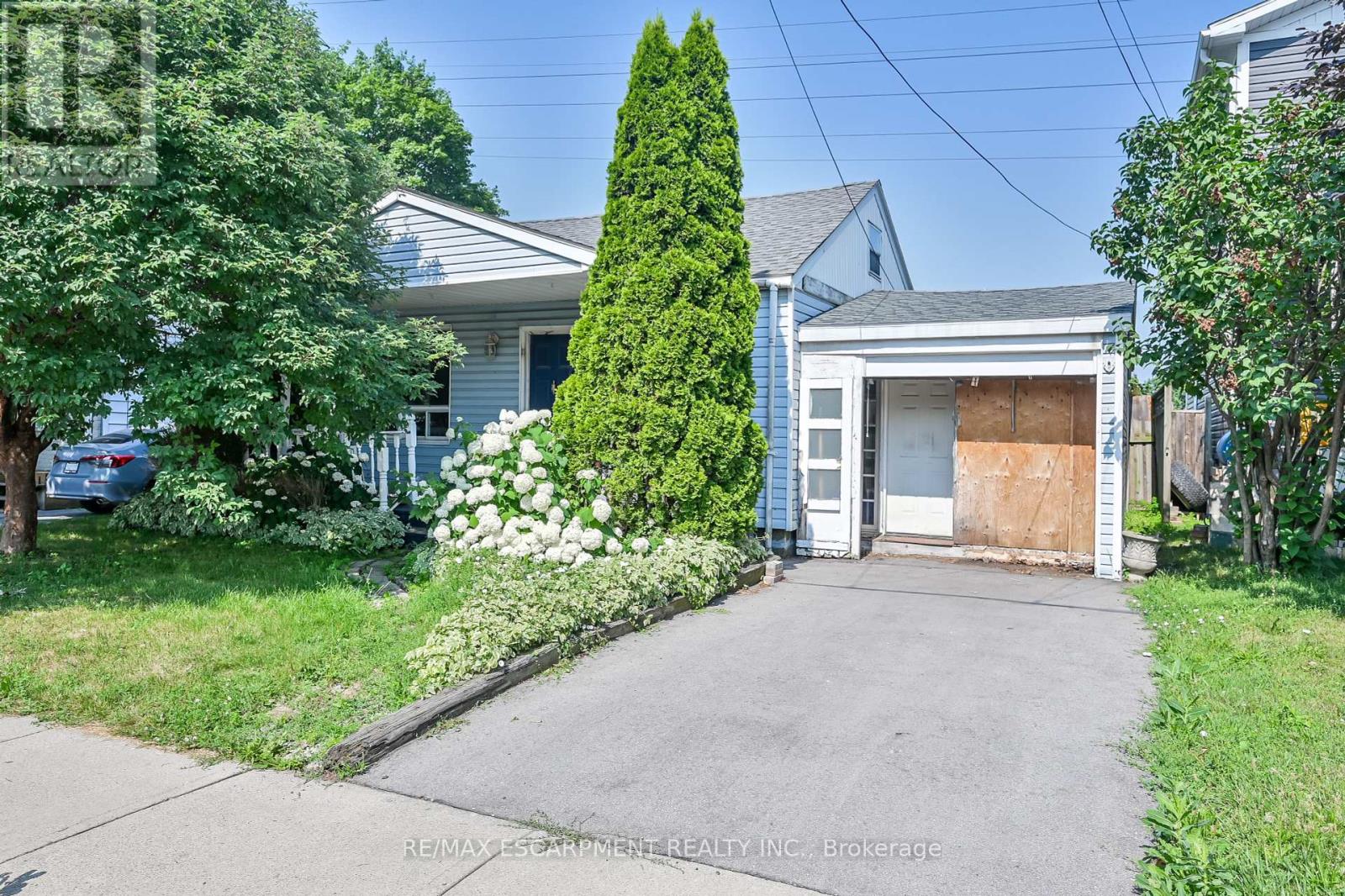Property at 155 SELKIRK AVENUE image 2