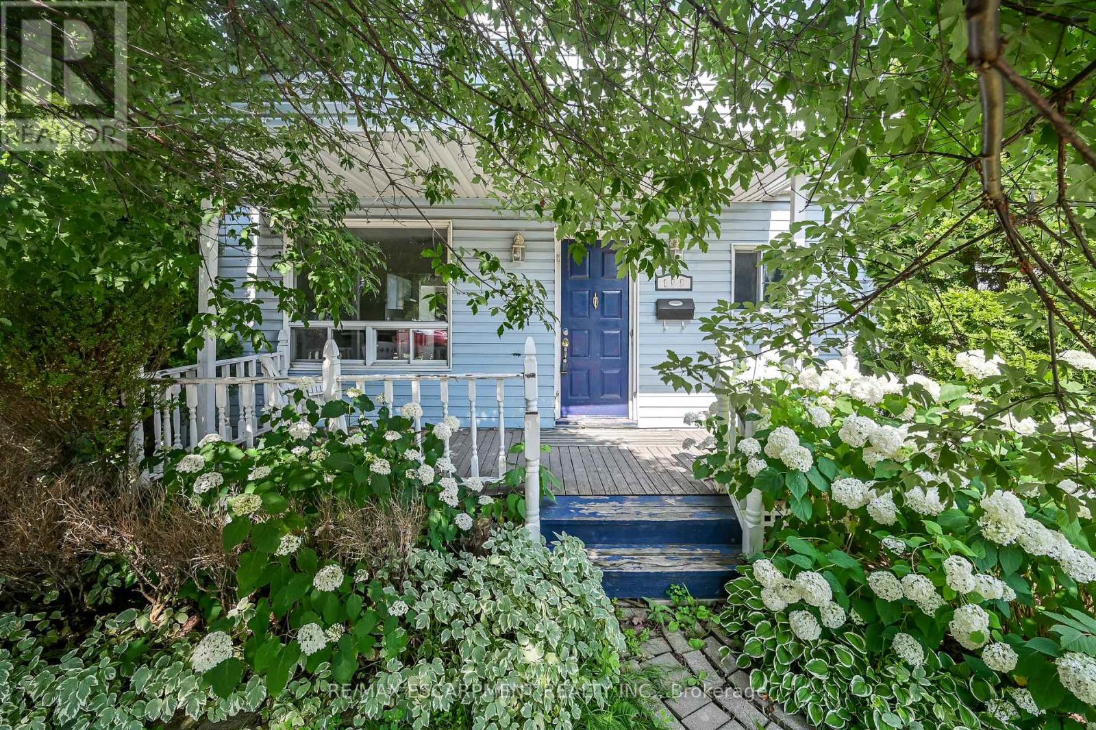 Property at 155 SELKIRK AVENUE image 3
