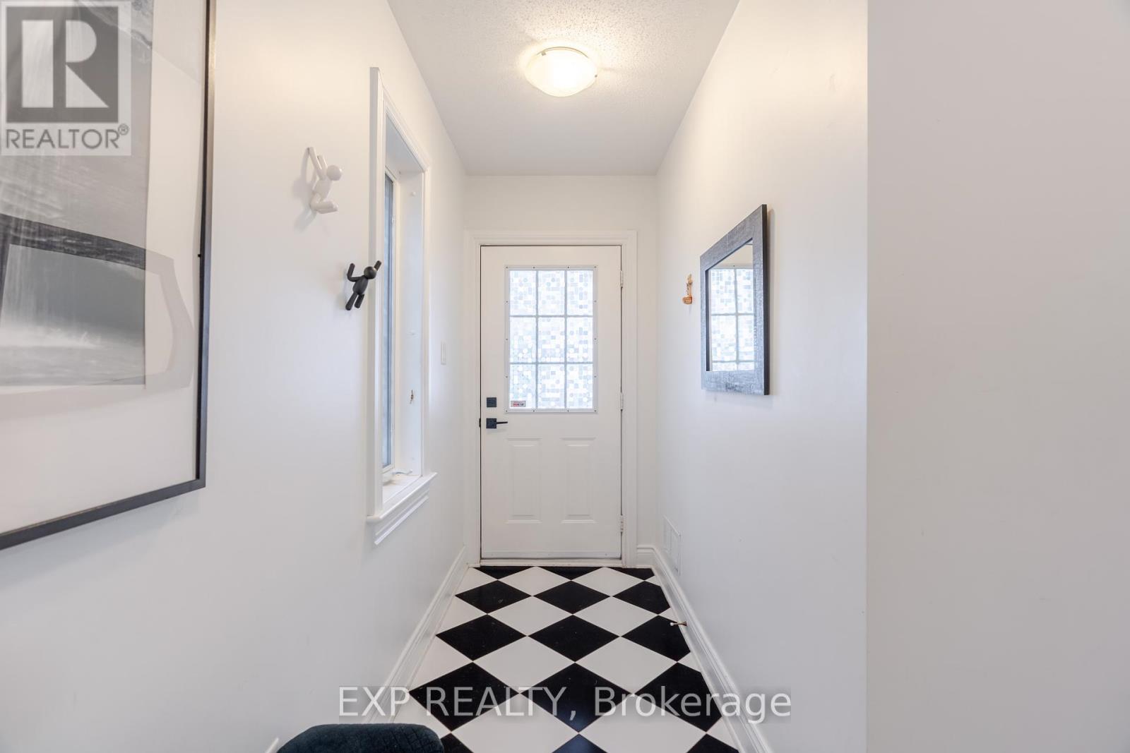 Property at 97 CASTLE GLEN CRESCENT image 2