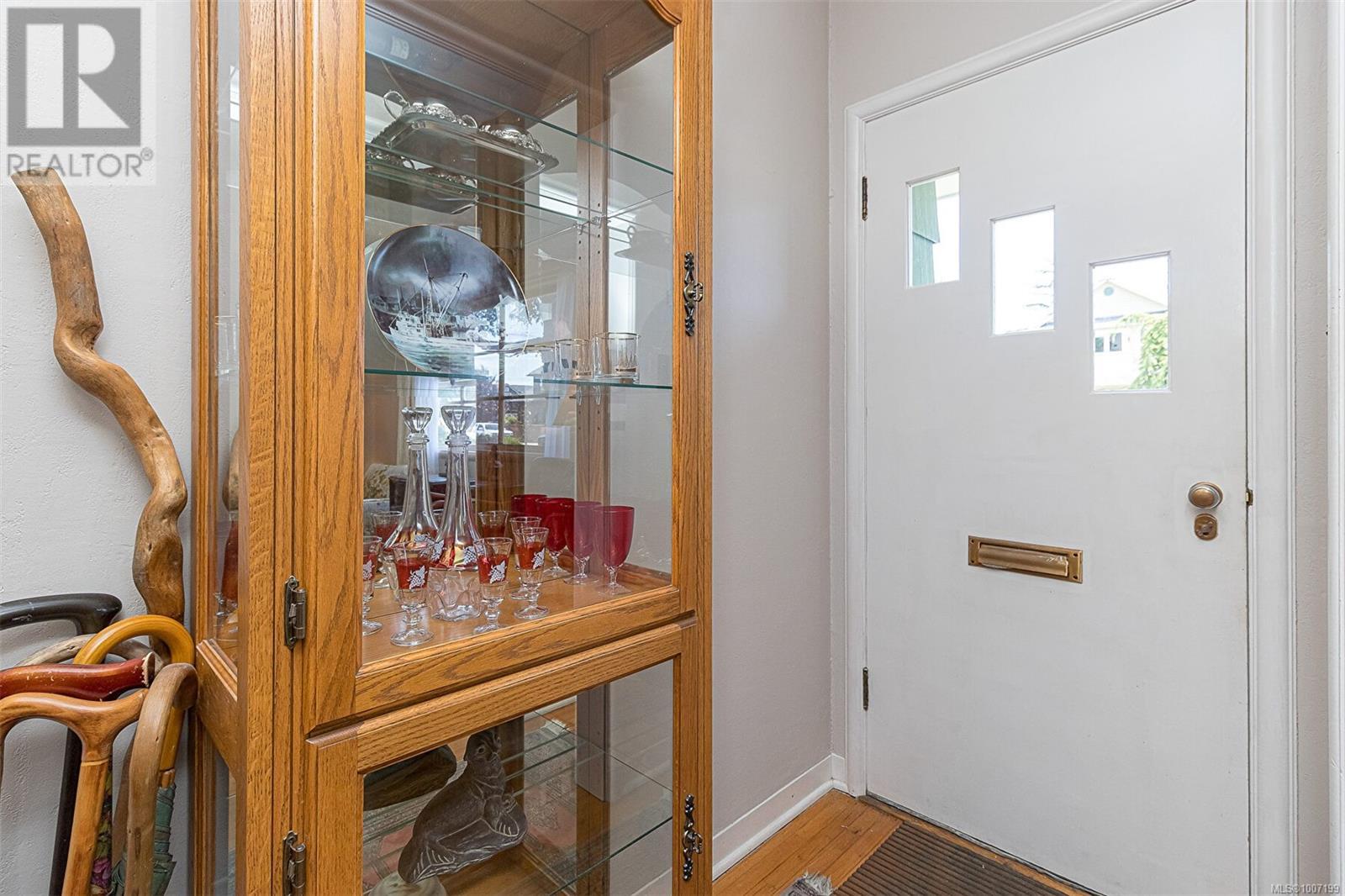 Property at 9674 Third St image 2
