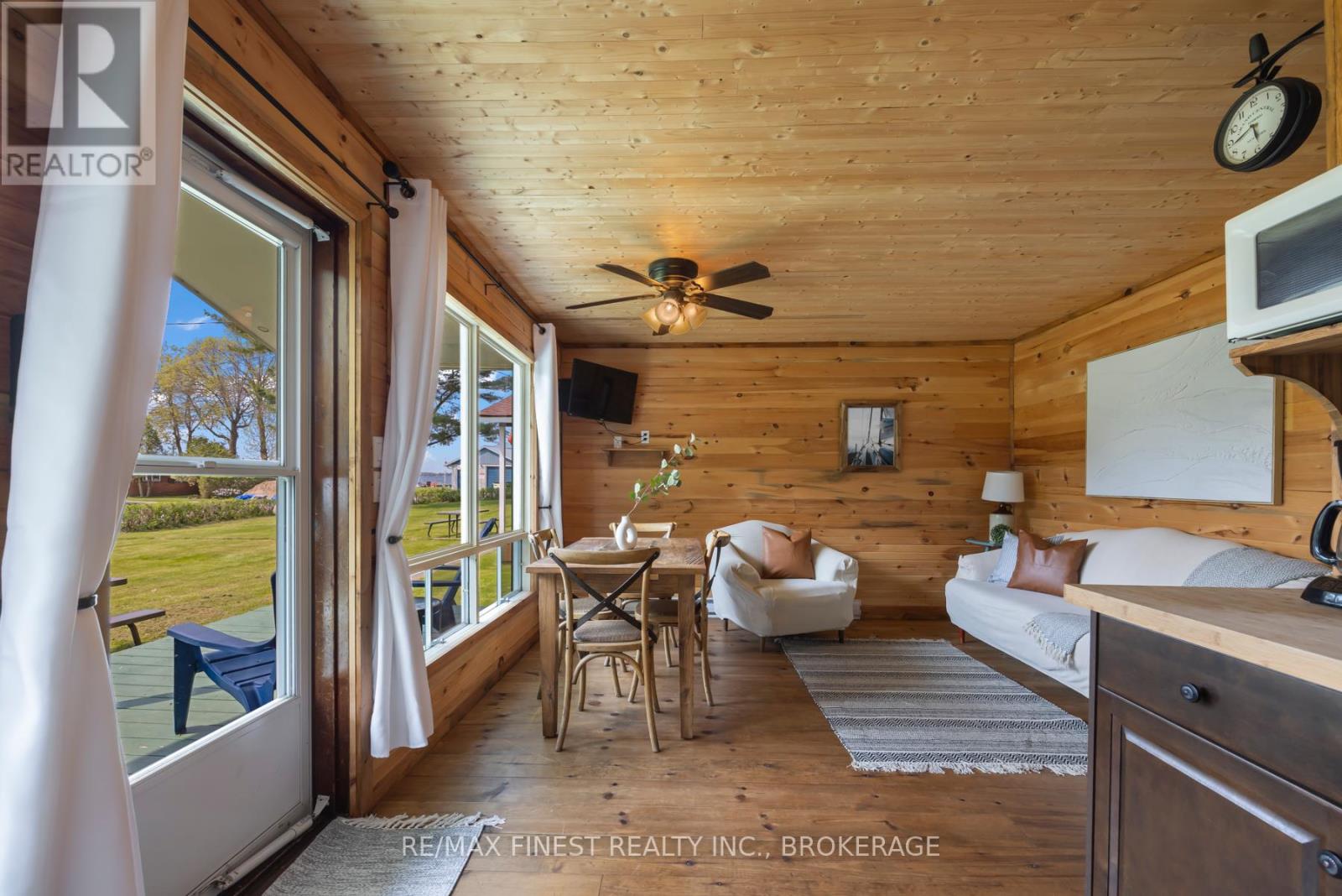 135 Thousand Islands Parkway, Front Of Leeds & Seeleys Bay, Ontario  K7G 2V4 - Photo 41 - X12279323