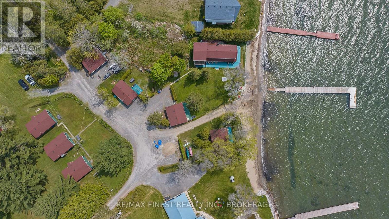 135 Thousand Islands Parkway, Front Of Leeds & Seeleys Bay, Ontario  K7G 2V4 - Photo 5 - X12279323