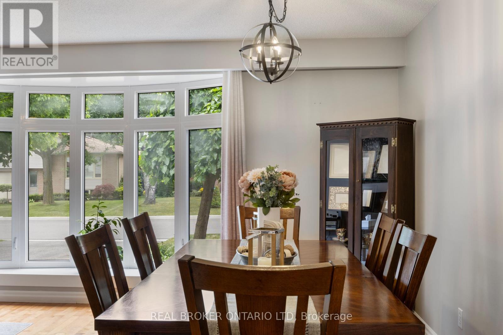 50 Watson Crescent, Brampton, Ontario  L6W 1E7 - Photo 11 - W12279338