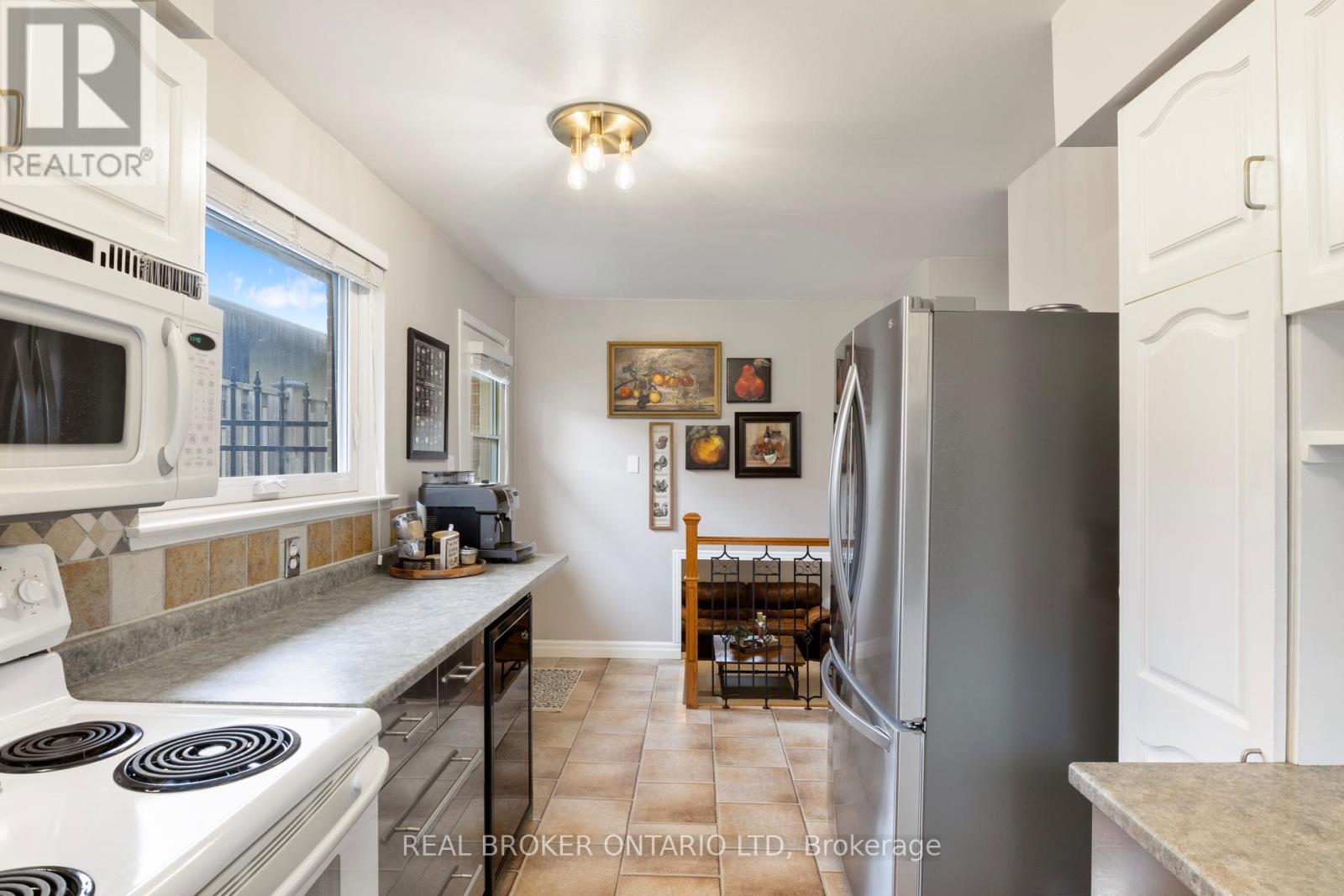 50 Watson Crescent, Brampton, Ontario  L6W 1E7 - Photo 13 - W12279338