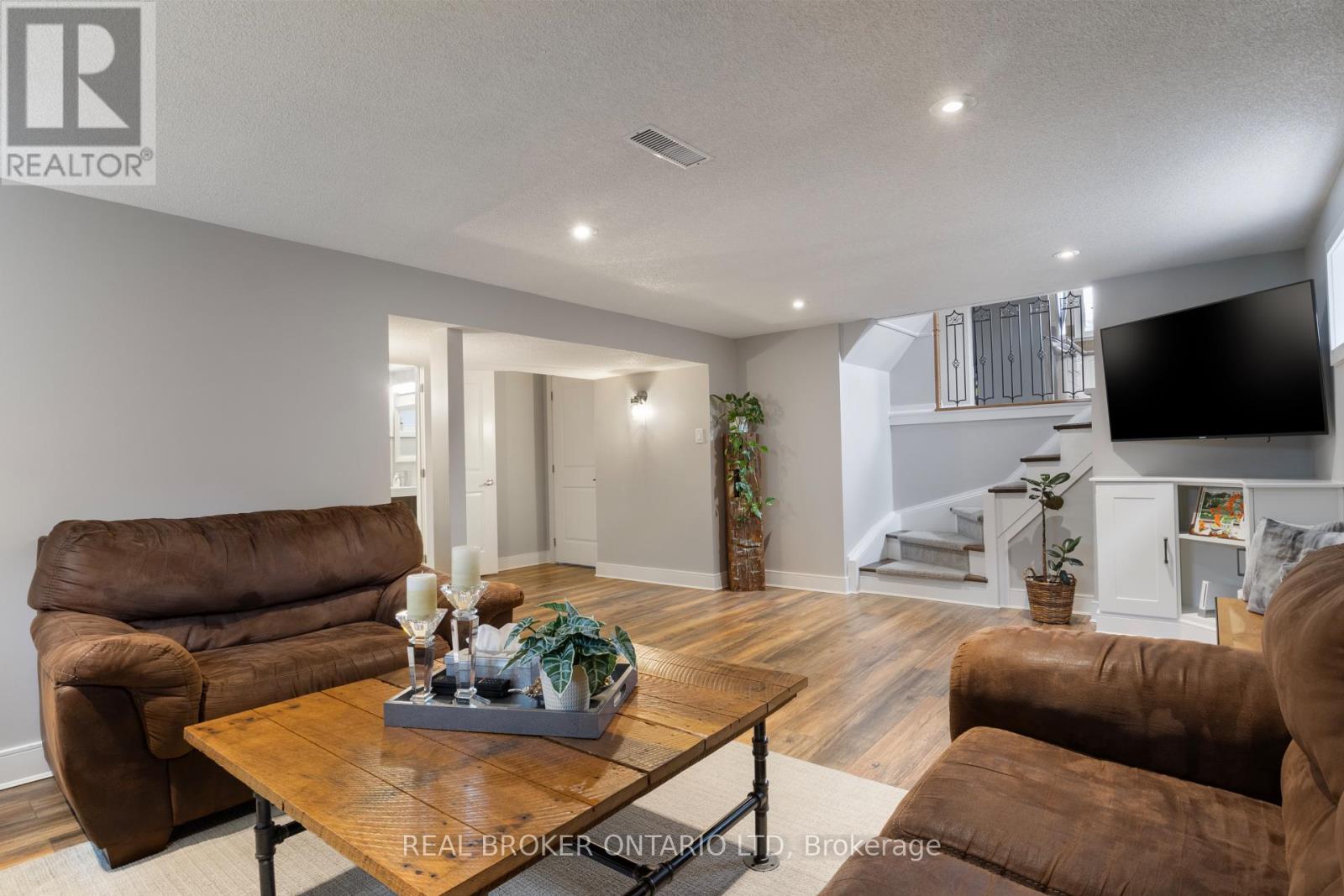 50 Watson Crescent, Brampton, Ontario  L6W 1E7 - Photo 27 - W12279338