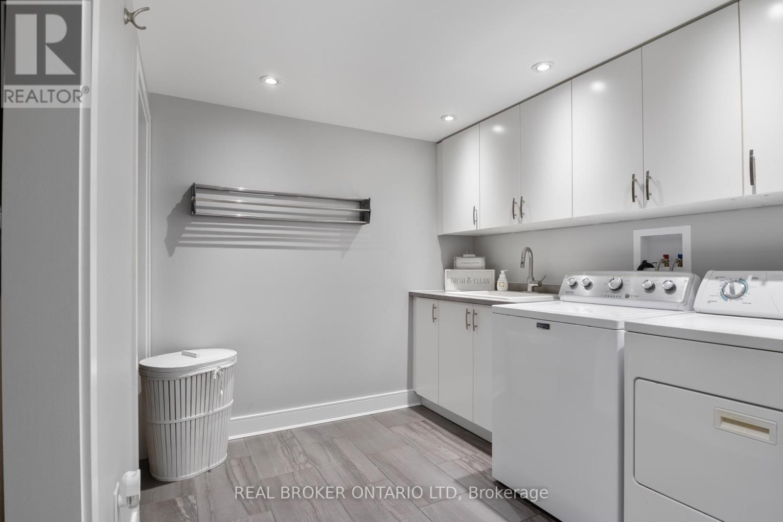 50 Watson Crescent, Brampton, Ontario  L6W 1E7 - Photo 31 - W12279338