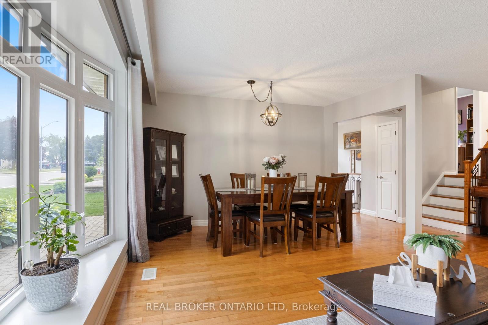 50 Watson Crescent, Brampton, Ontario  L6W 1E7 - Photo 9 - W12279338
