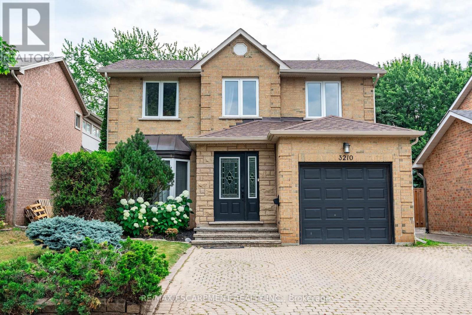 Property at 3210 VICTORIA STREET image 1