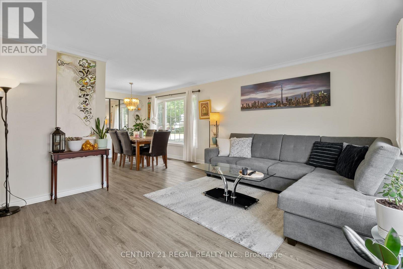 Property at 97 WESTHAMPTON DRIVE image 3