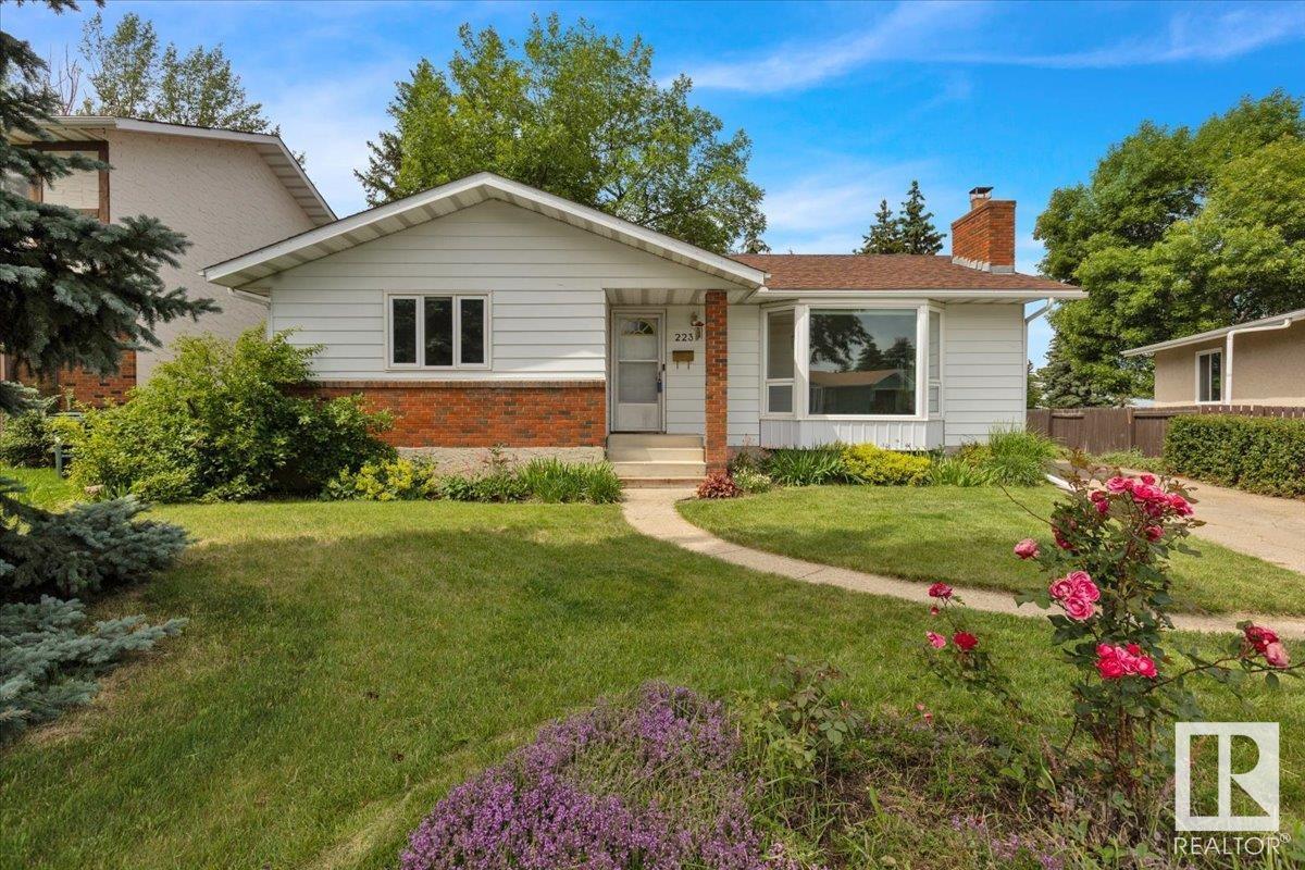 Property at 223 GRAHAM PL image 1