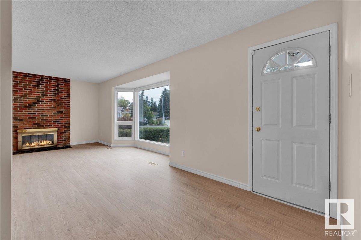 Property at 223 GRAHAM PL image 2