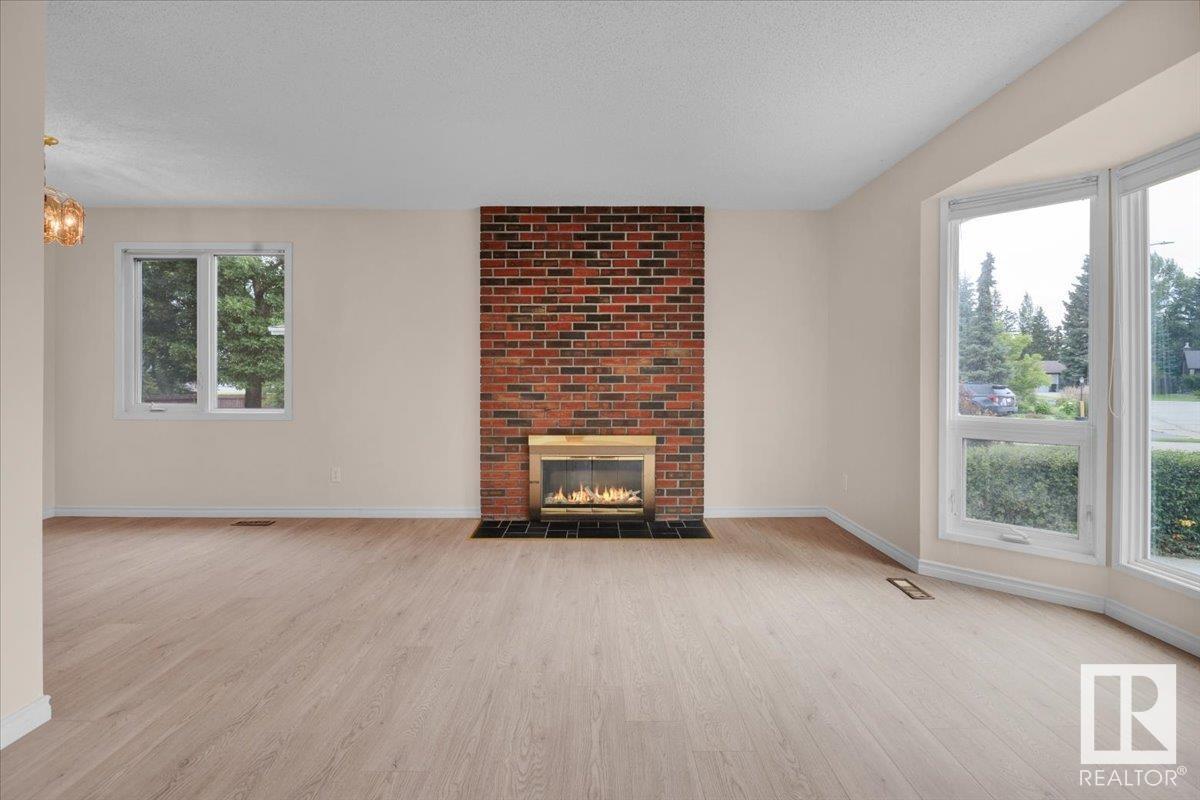 Property at 223 GRAHAM PL image 4