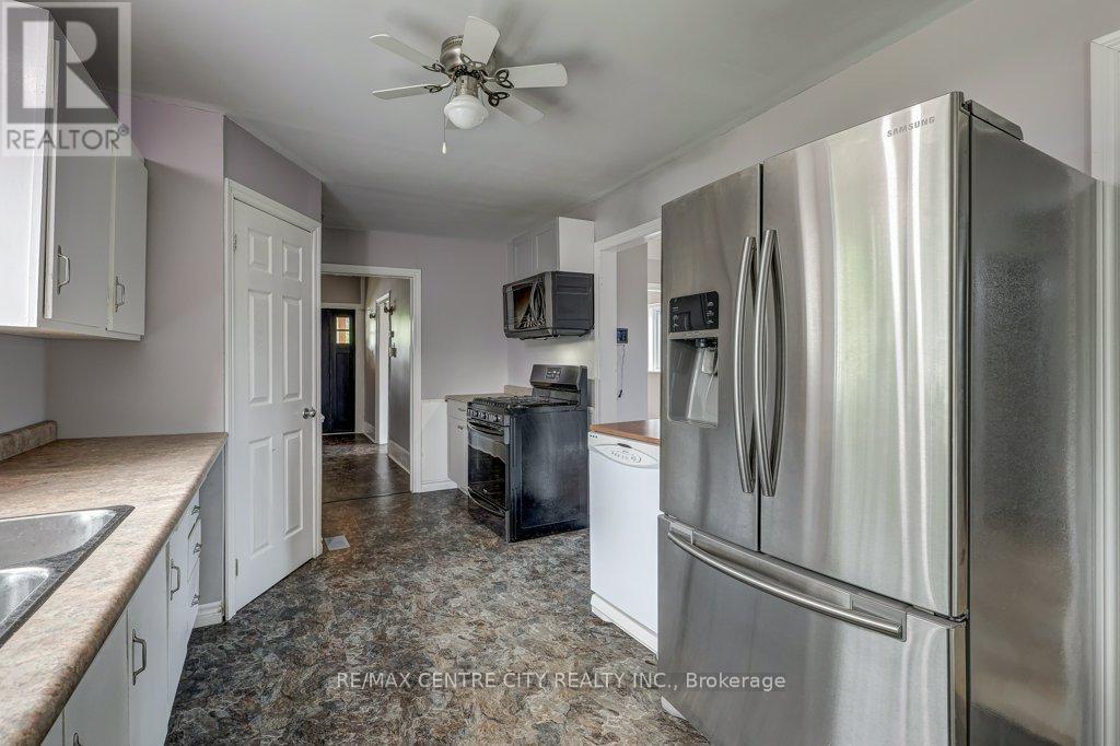 7953 Union Road, Southwold, Ontario  N0L 1K0 - Photo 11 - X12279334