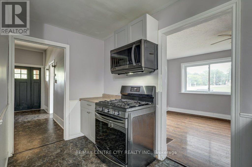 7953 Union Road, Southwold, Ontario  N0L 1K0 - Photo 13 - X12279334