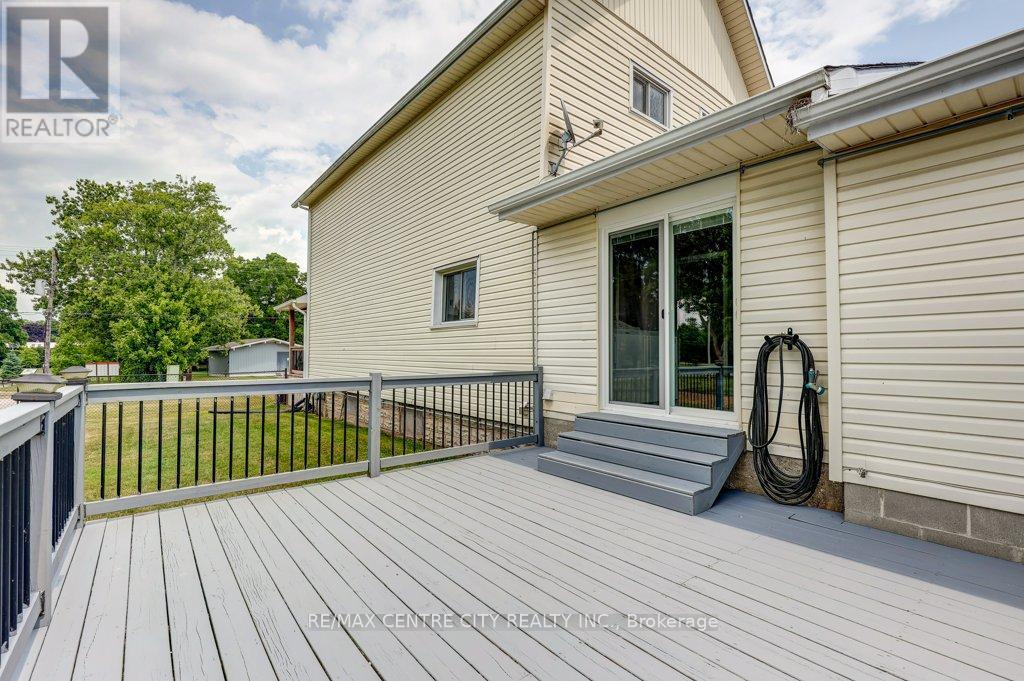 7953 Union Road, Southwold, Ontario  N0L 1K0 - Photo 39 - X12279334