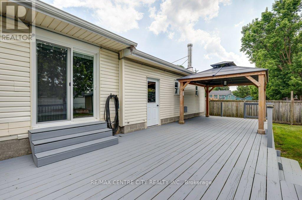 7953 Union Road, Southwold, Ontario  N0L 1K0 - Photo 40 - X12279334