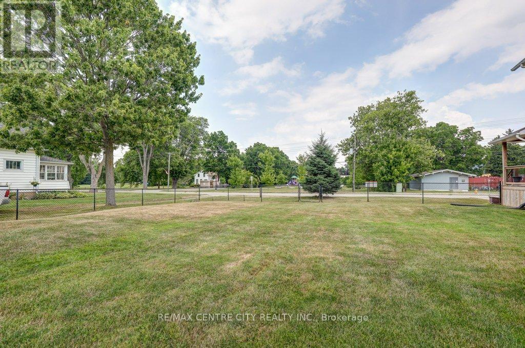 7953 Union Road, Southwold, Ontario  N0L 1K0 - Photo 45 - X12279334