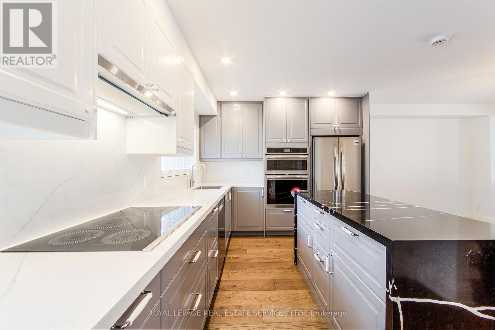 27 POPLAR CRESCENT, Aurora, Ontario
