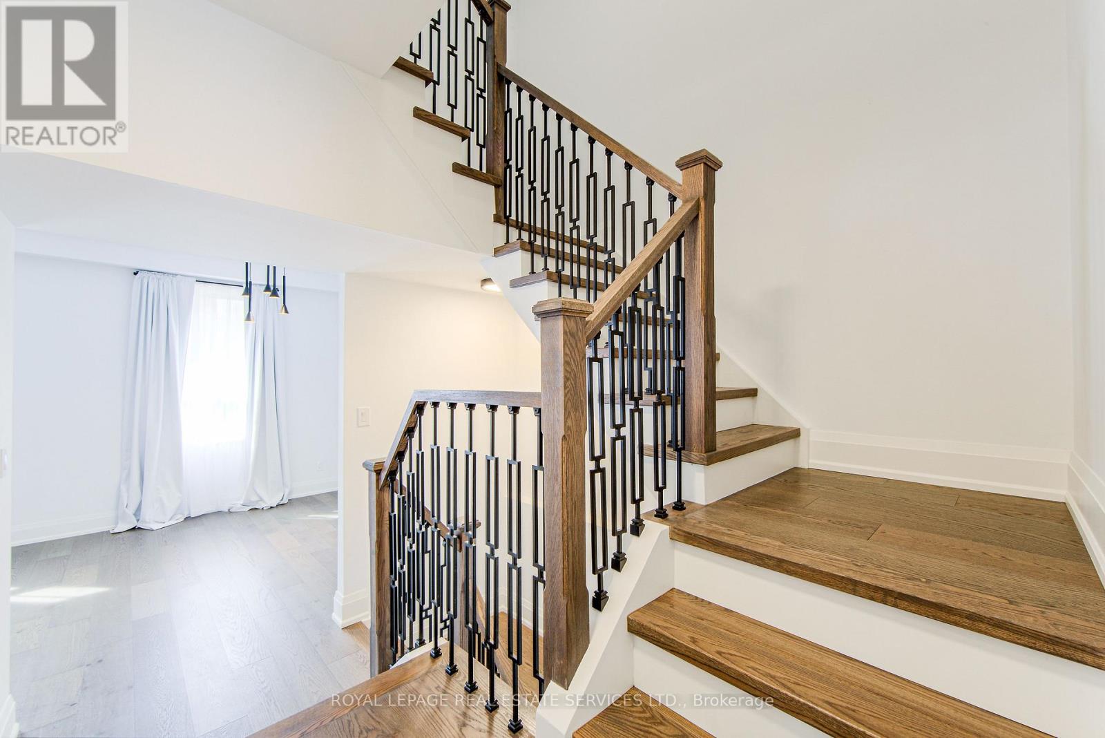 27 Poplar Crescent, Aurora, Ontario  L4G 3M4 - Photo 12 - N12279154