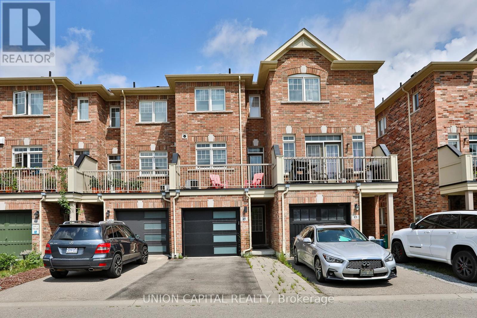 Property at 45 DUNDAS WAY image 2